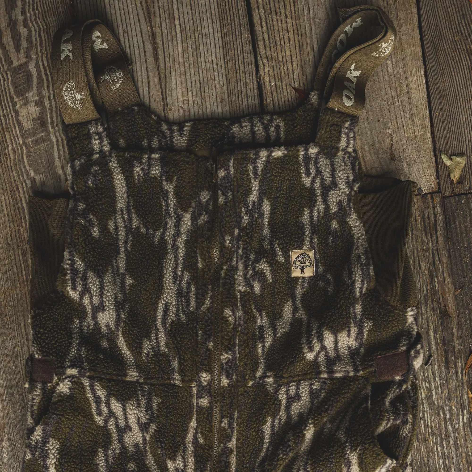 Mossy Oak Woodsman Series Fleece Bib