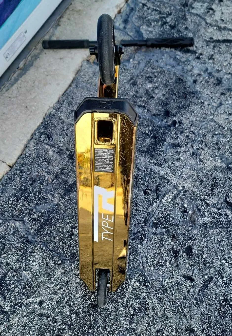 Root Industries Type R Complete Scooter - Gold Rush [Floor Model]