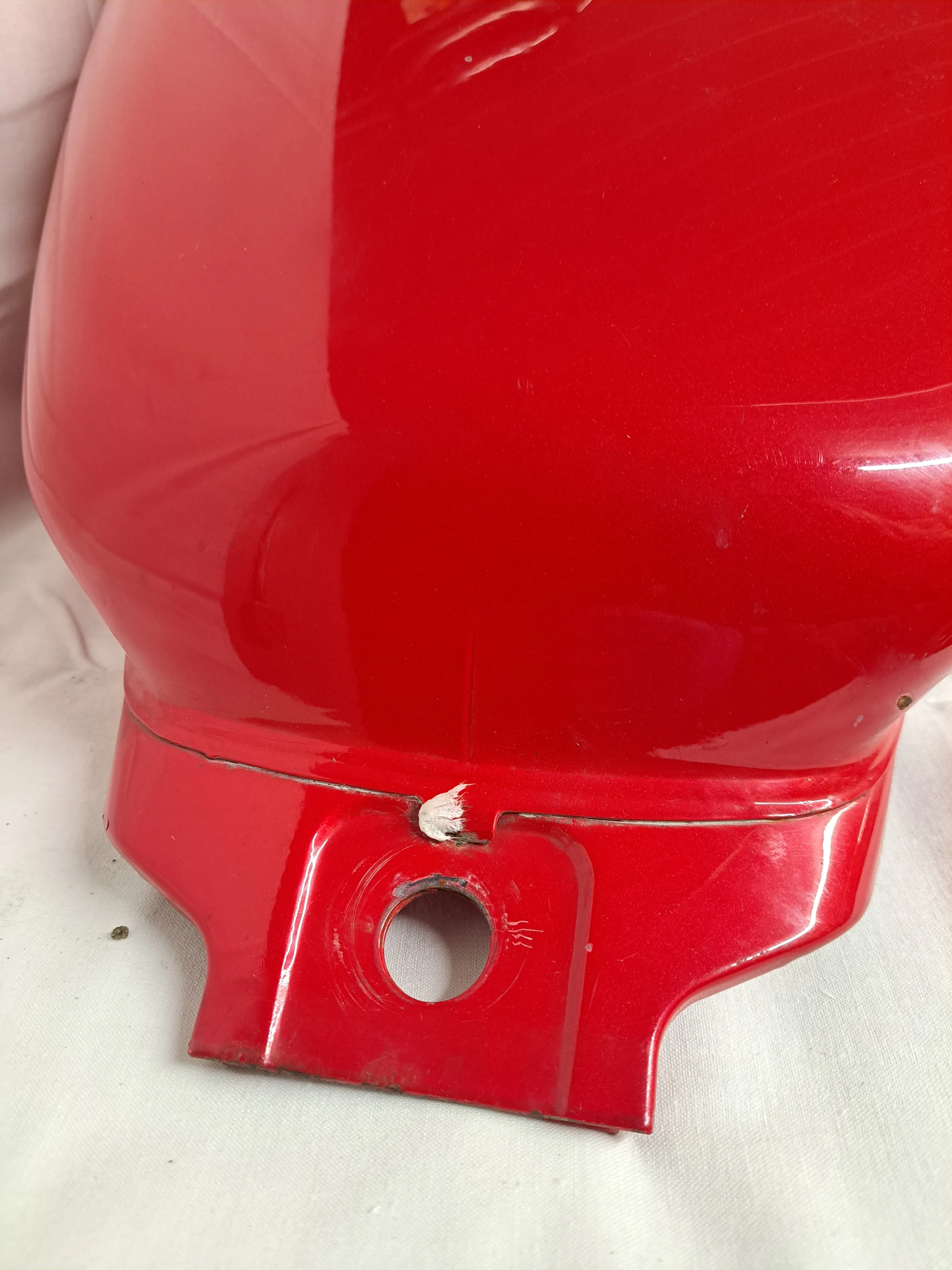 Suzuki Blvd M50 Red Gas Tank